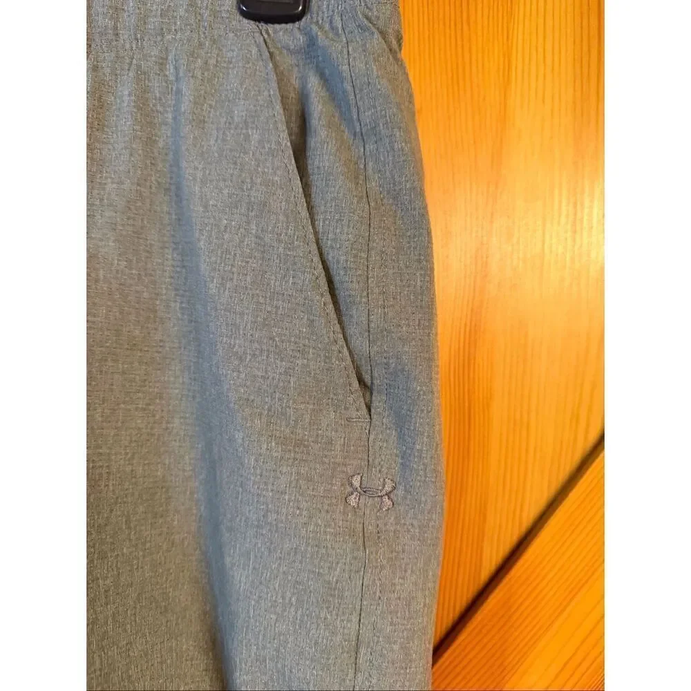 Under Armour Men’s Gray Heat Gear Loose Fit Golf Shorts Size 34 (7037)